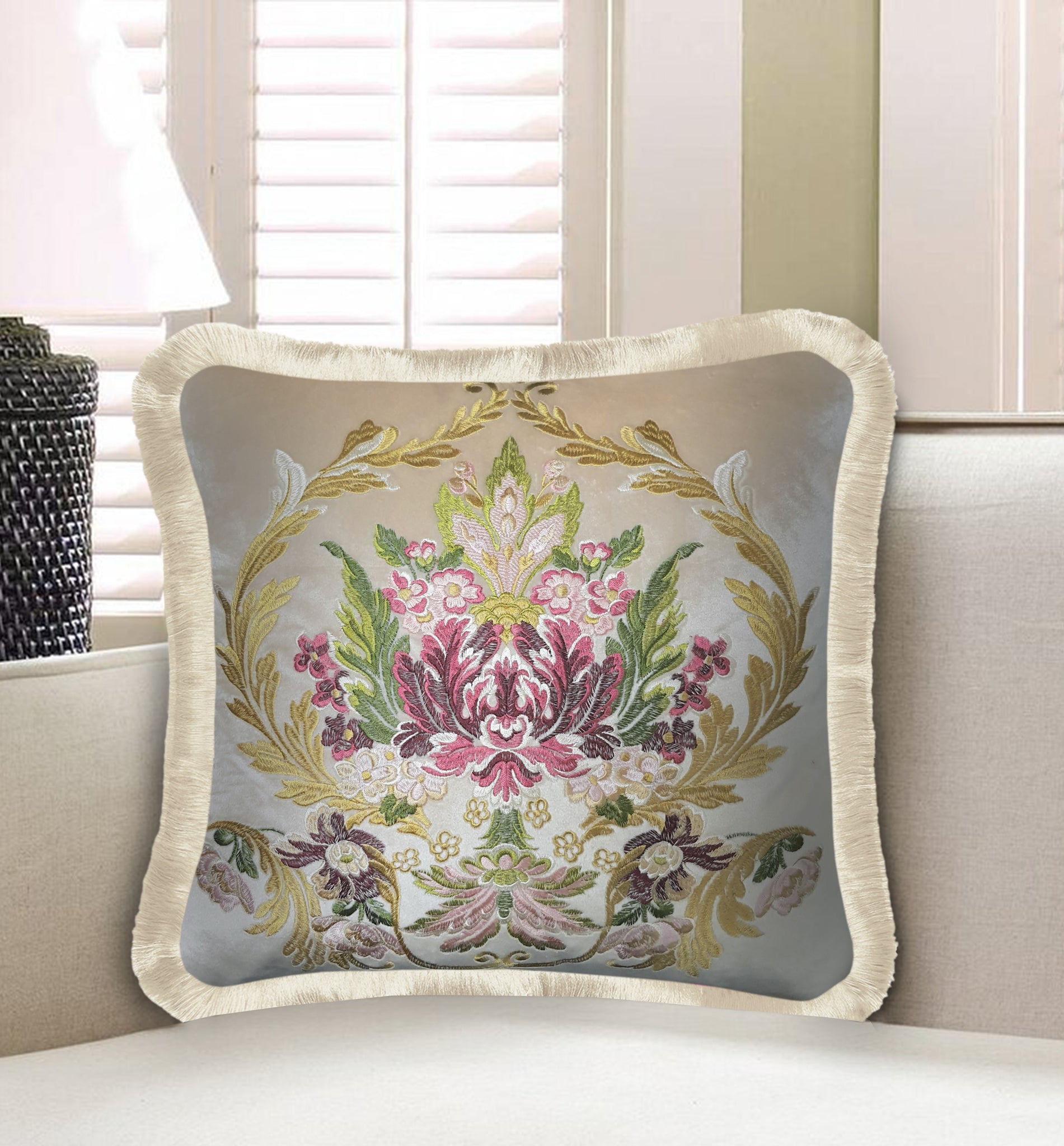 Velvet Cushion Cover Baroque Style Floral Embroidery Decorative Pillow Home Decor Throw Pillow for Sofa Chair Living Room 45x45 cm 18x18 In