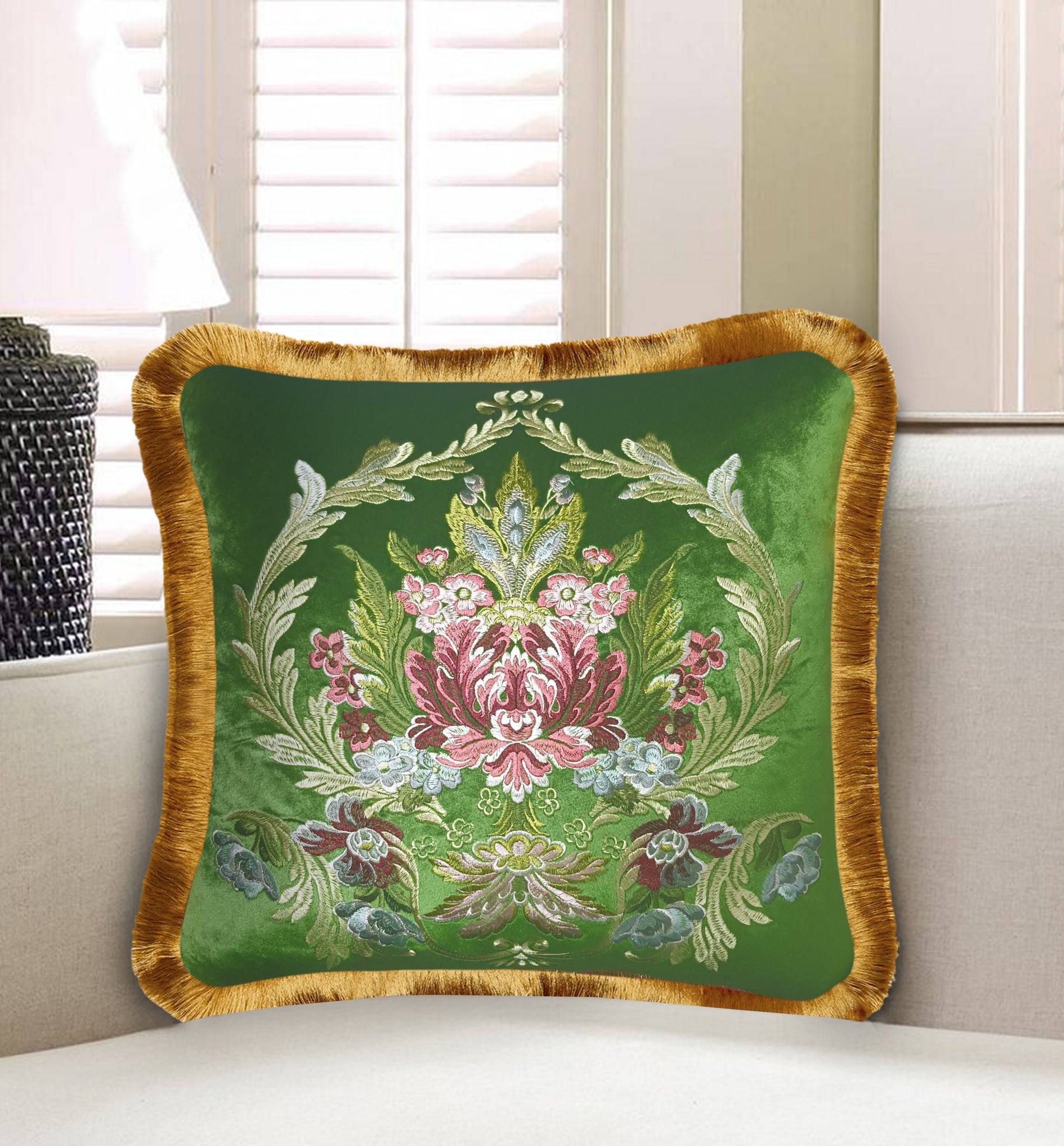Velvet Cushion Cover Baroque Style Floral Embroidery Decorative Pillow Home Decor Throw Pillow for Sofa Chair Living Room 45x45 cm 18x18 In