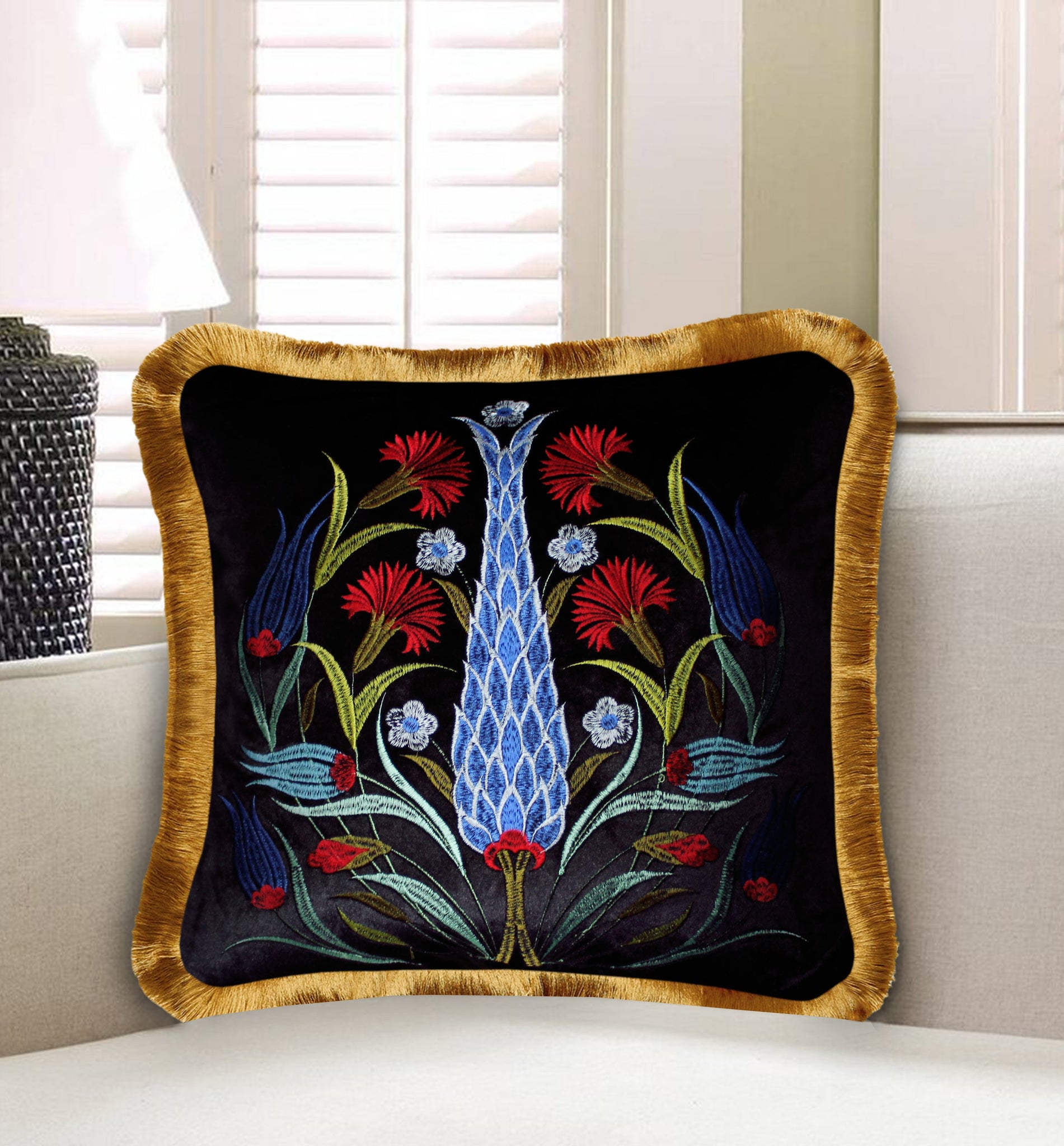 Black Velvet Cushion Cover Abstract Rose Bouquet Embroidery Decorative Pillow Modern Home Decor Throw Pillow for Sofa Chair Living Room 45x45 cm 18x18 In