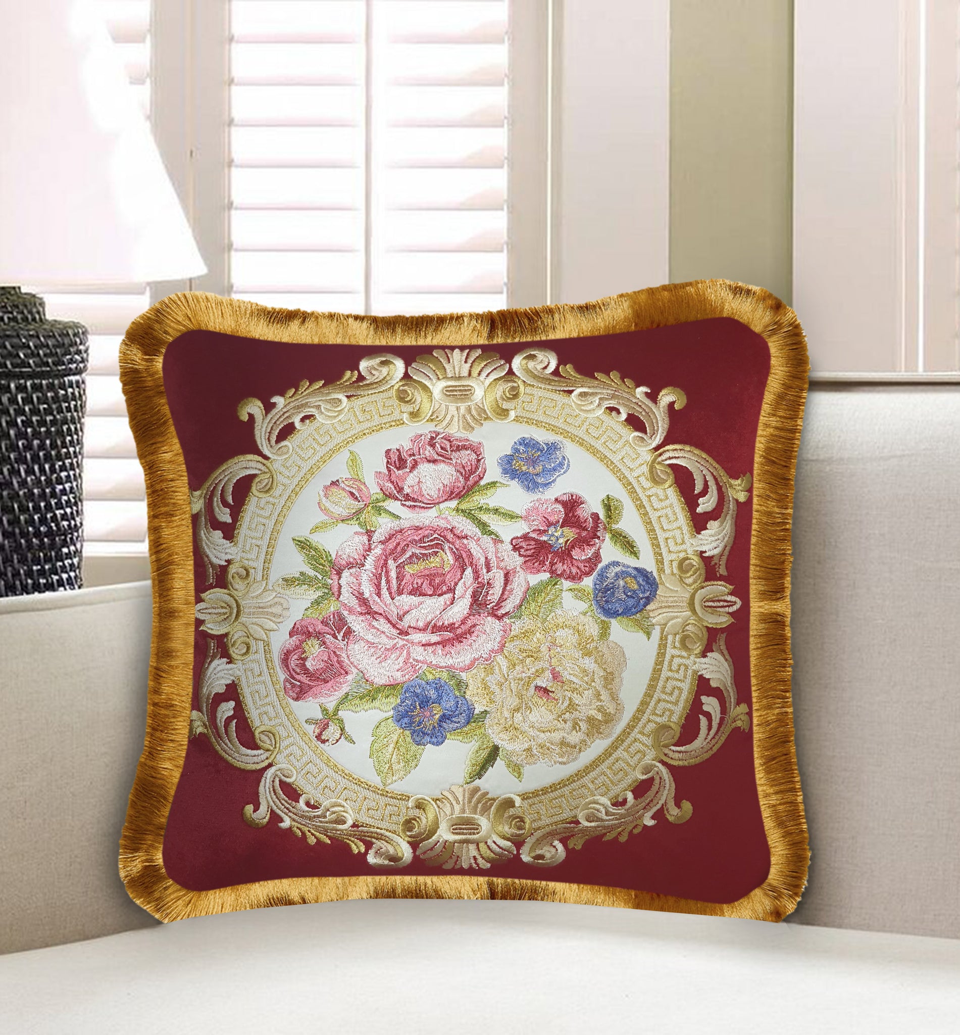 Velvet Cushion Cover Aubusson Rose Decorative Pillowcase Floral Bouquet Embroidery Throw Pillow for Sofa Chair Living Room 45x45 cm 18x18 In