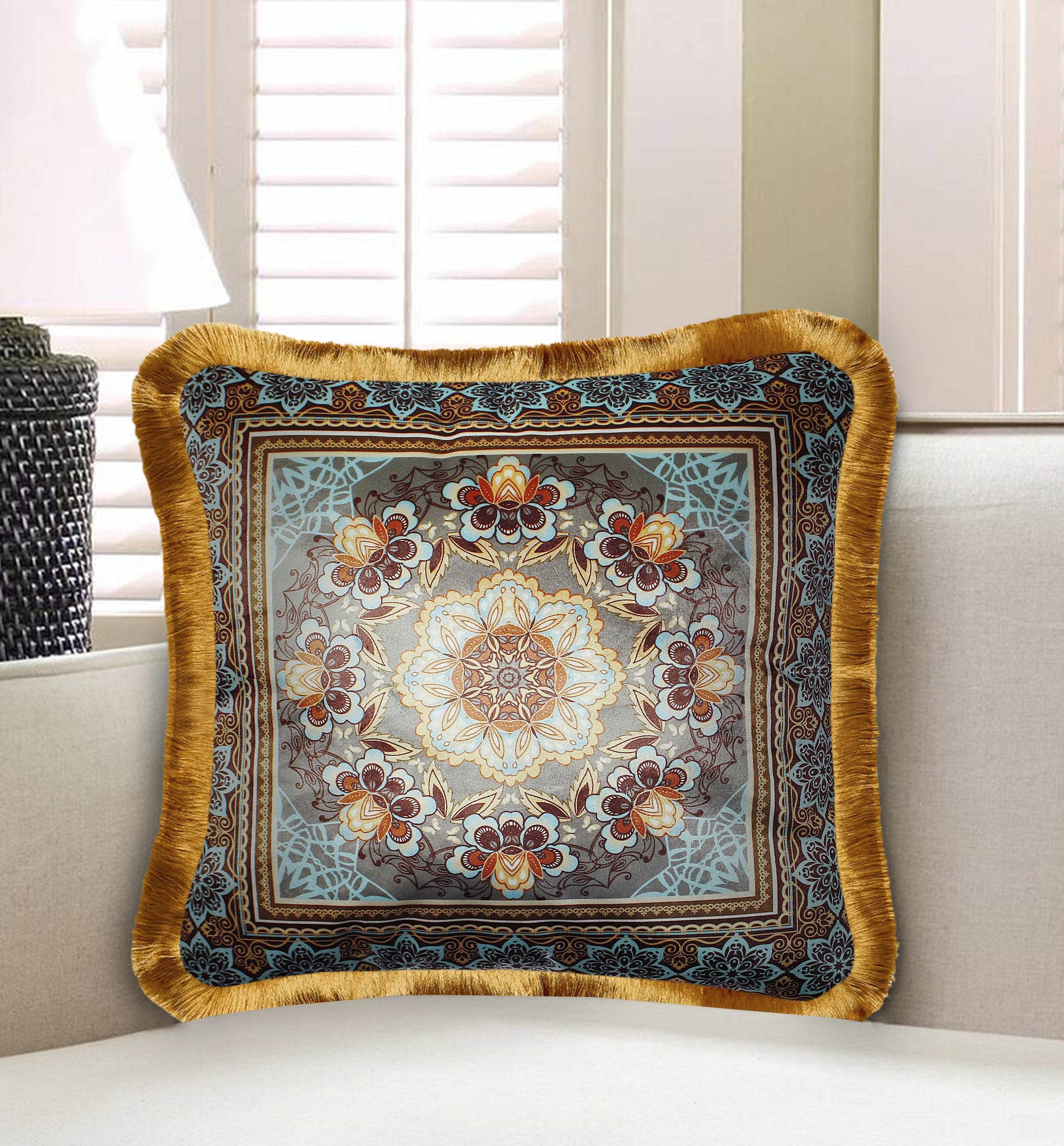 Velvet Cushion Cover Arabesque Flower Decorative Pillowcase Vintage Home Decor Throw Pillow for Sofa Chair Living Room 45x45 cm 18x18 In