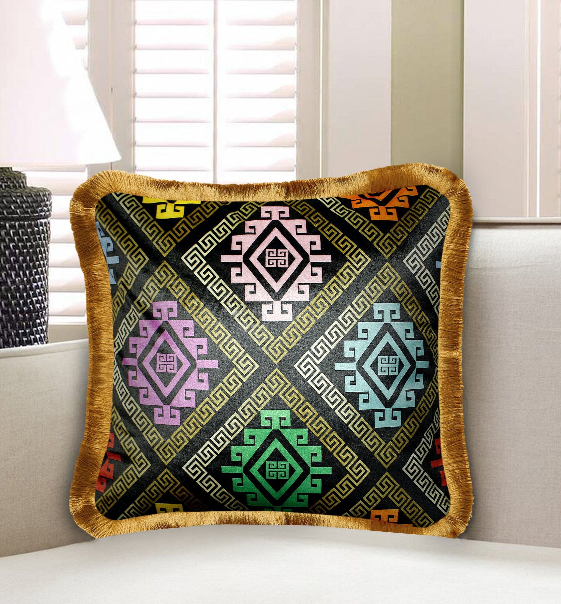 Black Velvet Cushion Cover Baroque Geometric Decorative Pillowcase Classic Home Decor Throw Pillow for Sofa Chair Living Room 45x45 cm 18x18 In