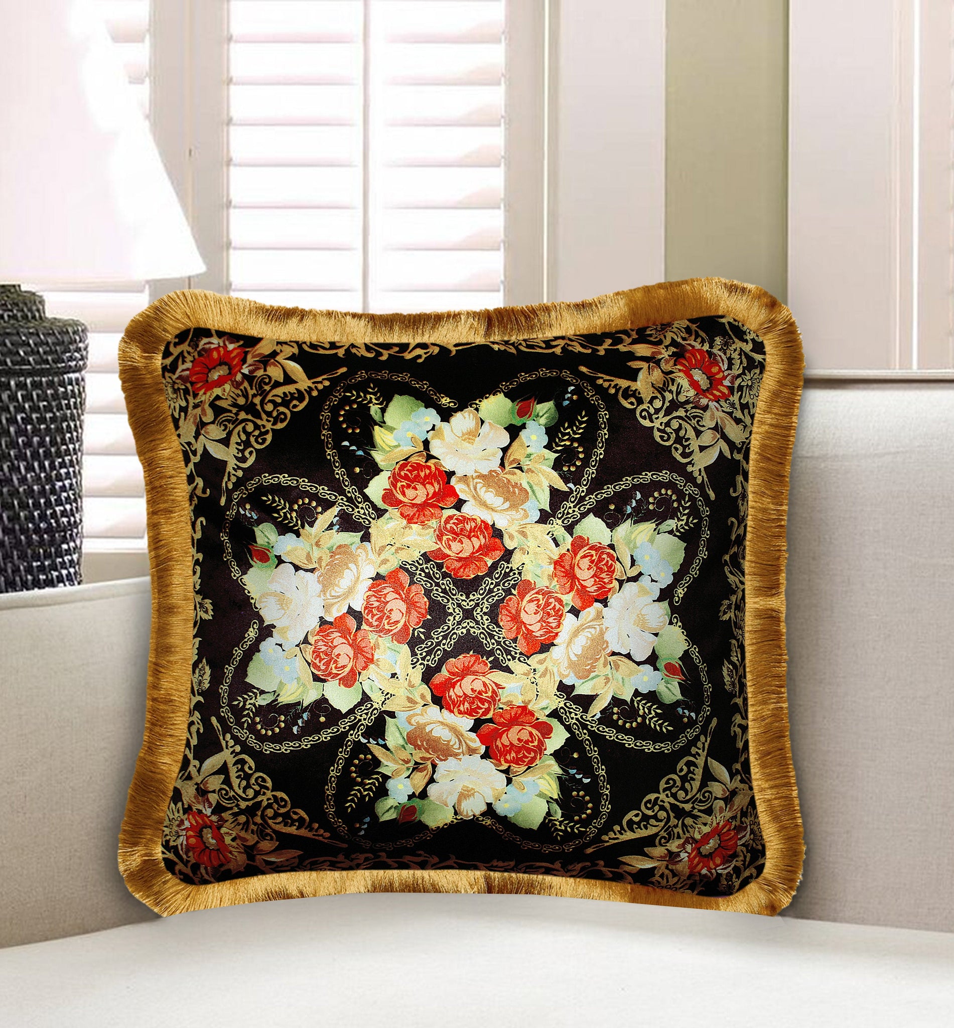 Black Velvet Cushion Cover Flower Bouquet Decorative Pillowcase Home Decor Throw Pillow for Sofa Chair Living Room 45x45 cm 18x18 In