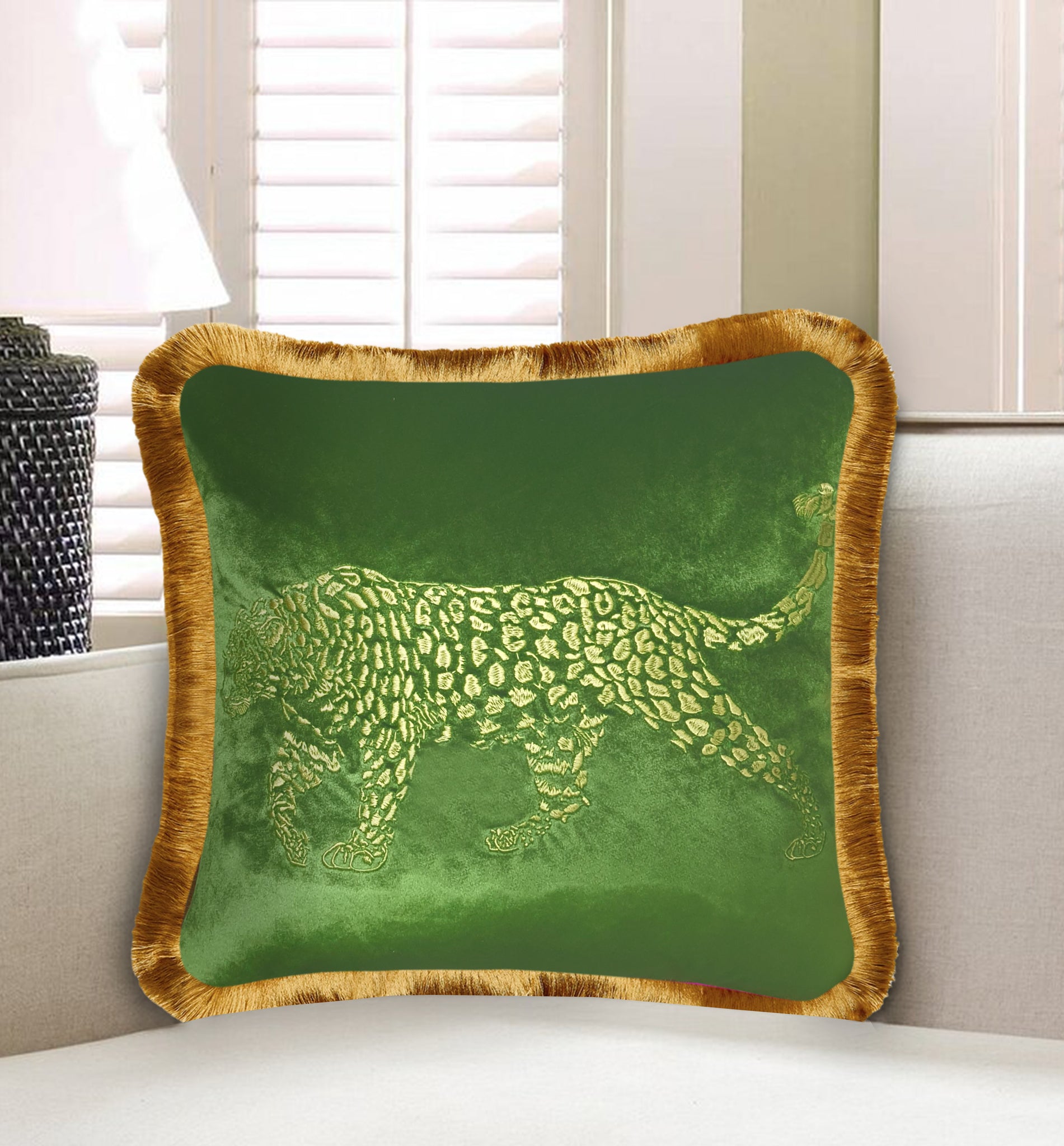 Cushion Cover Velvet Decorative Pillow Cover Leopard Embroidery Home Style Throw Pillow for Sofa Chair Black 45x45 cm 18x18 Inches