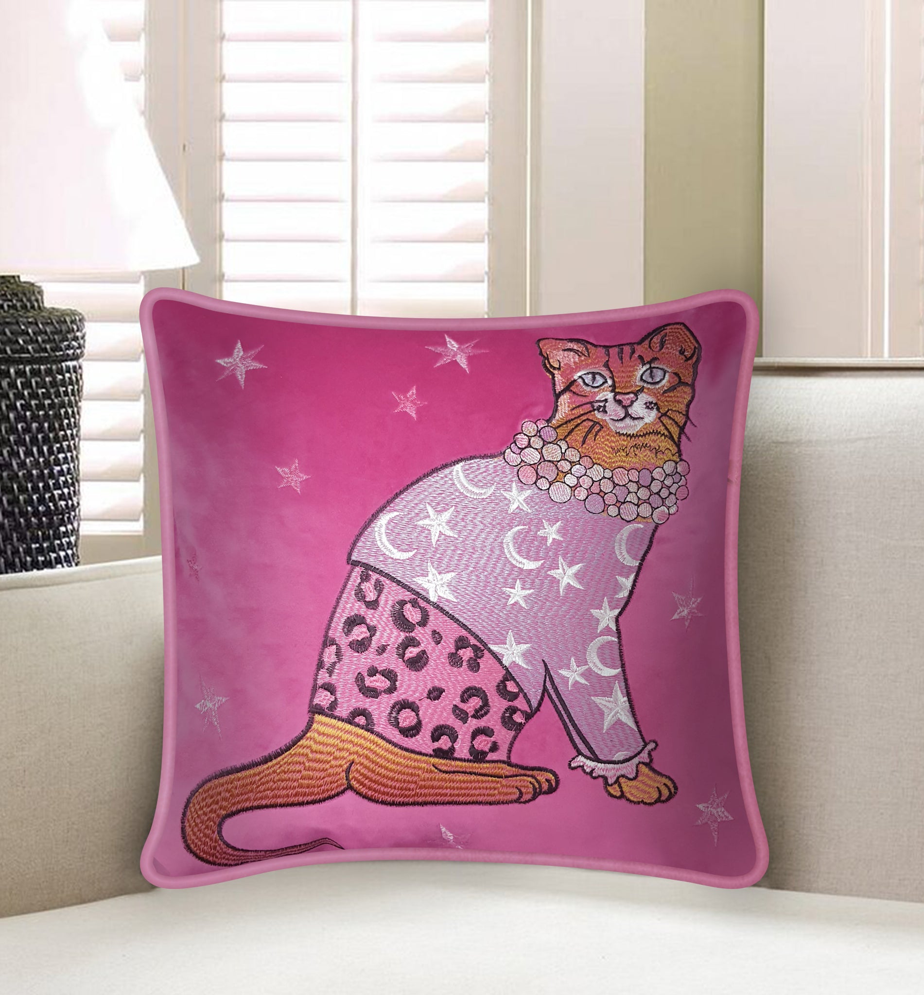  Velvet Cushion Cover Fashion Cat Embroidery Decorative Pillowcase Modern Home Decor Throw Pillow for Sofa Chair Living Room 45x45 cm 