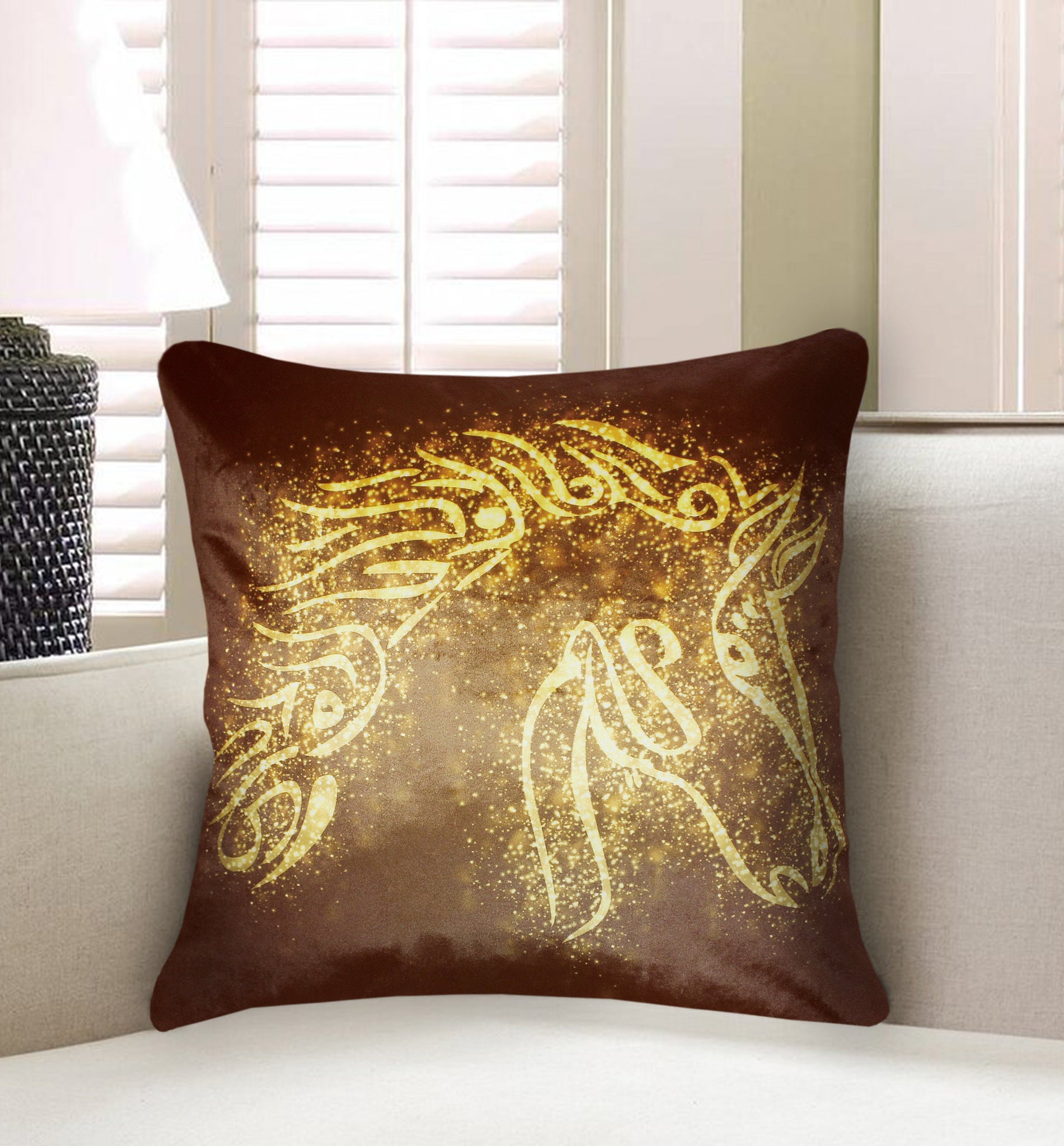Brown Velvet Cushion Cover Abstract Horse Art Decorative Pillow Cover Home Decor Throw Pillow for Sofa Chair Living Room 45x45 cm 18x18 In