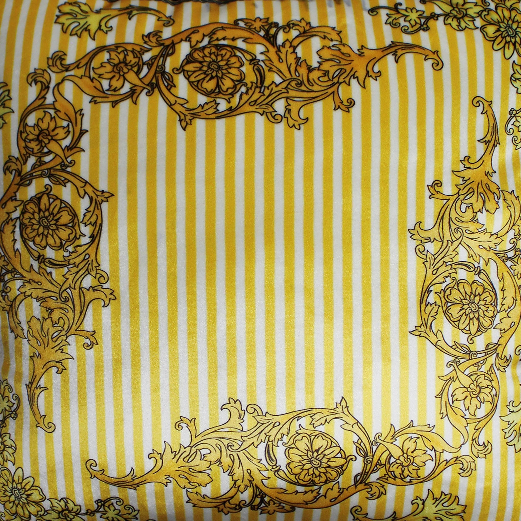 Gold Velvet Cushion Cover Baroque Floral Decorative Pillowcase Luxurious Home Decor Throw Pillow for Sofa Chair Living Room 45x45 cm 18x18 In