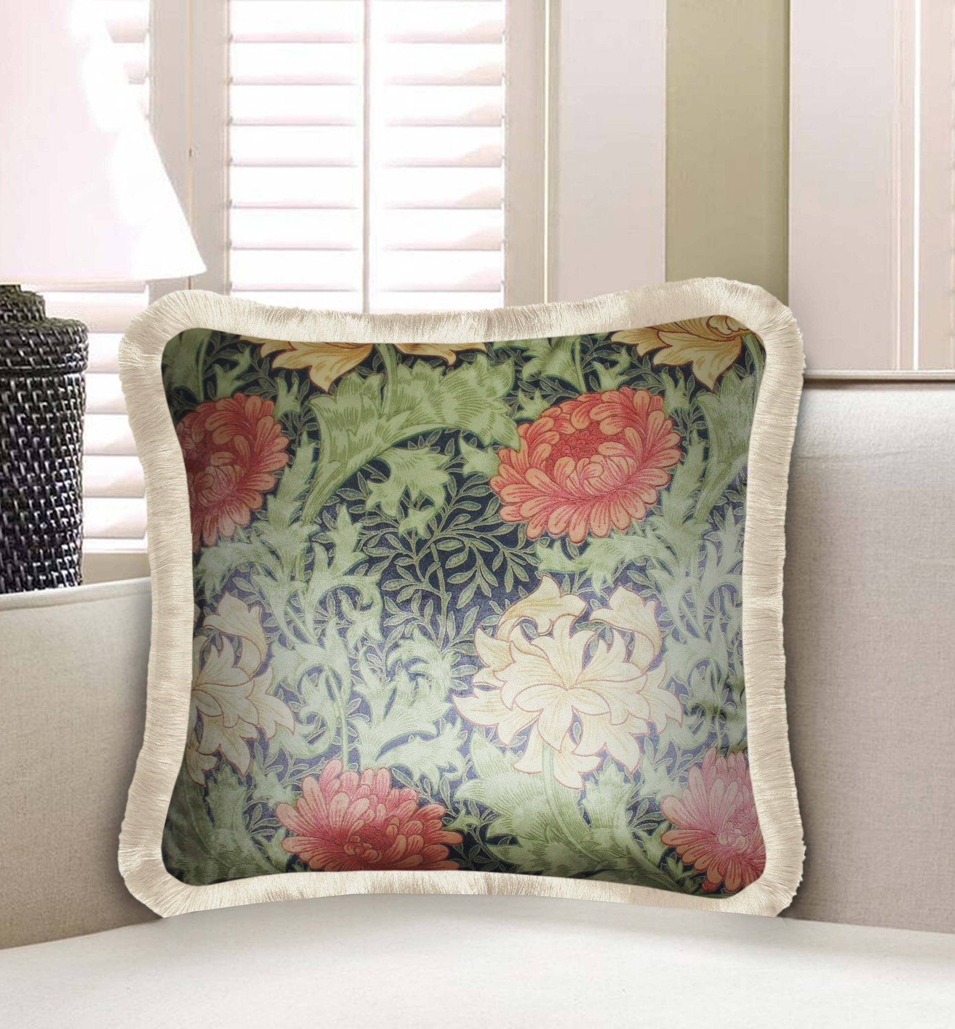 Beige Velvet Cushion Cover William Morris Floral Decorative Pillowcase Vintage Home Décor Throw Pillow for Sofa Chair Couch Bedroom 45x45 cm 18x18 In