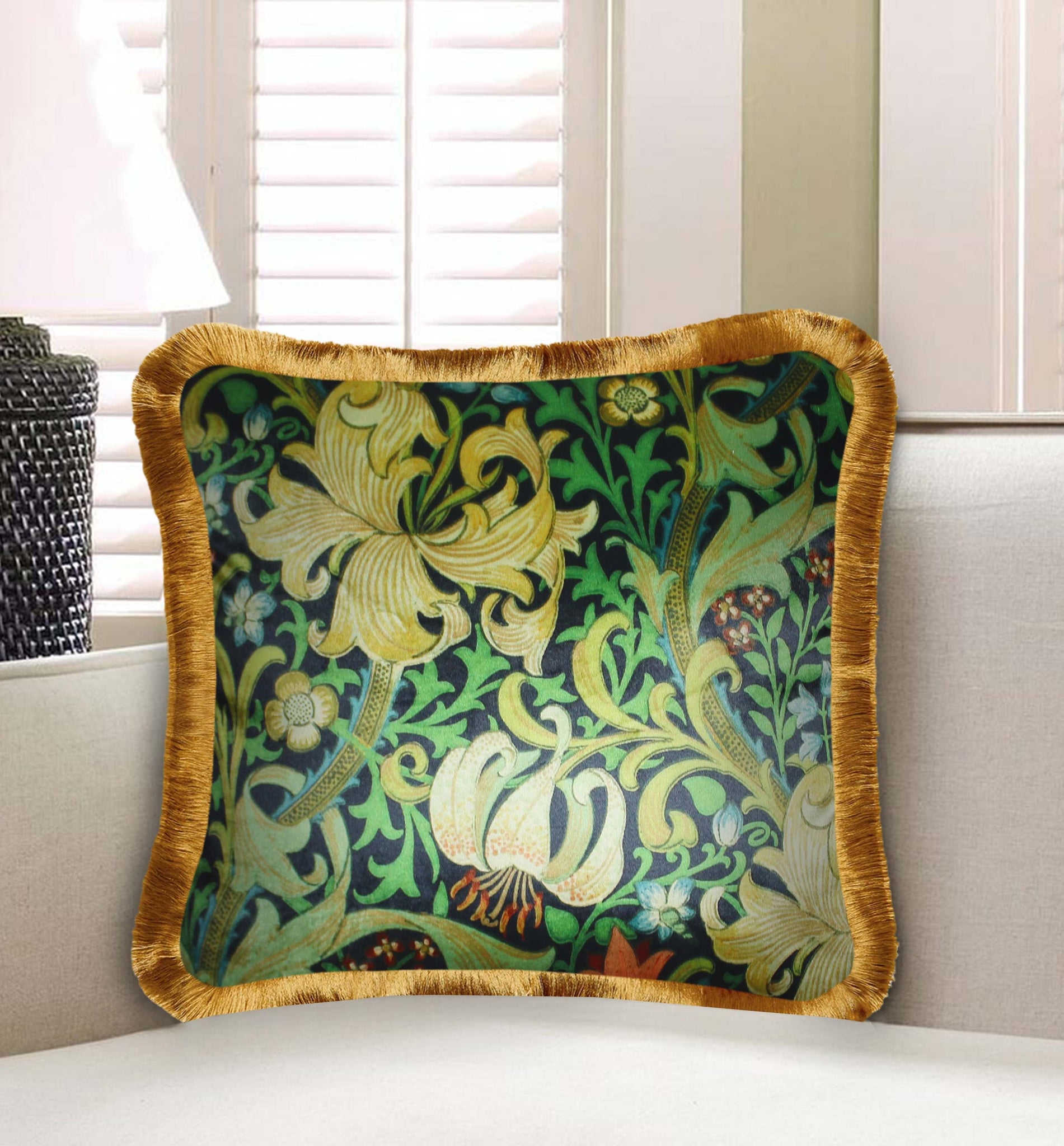 Black Velvet Cushion Cover William Morris Floral Decorative Pillowcase Vintage Home Décor Throw Pillow for Sofa Chair Couch Bedroom 45x45 cm 18x18 In