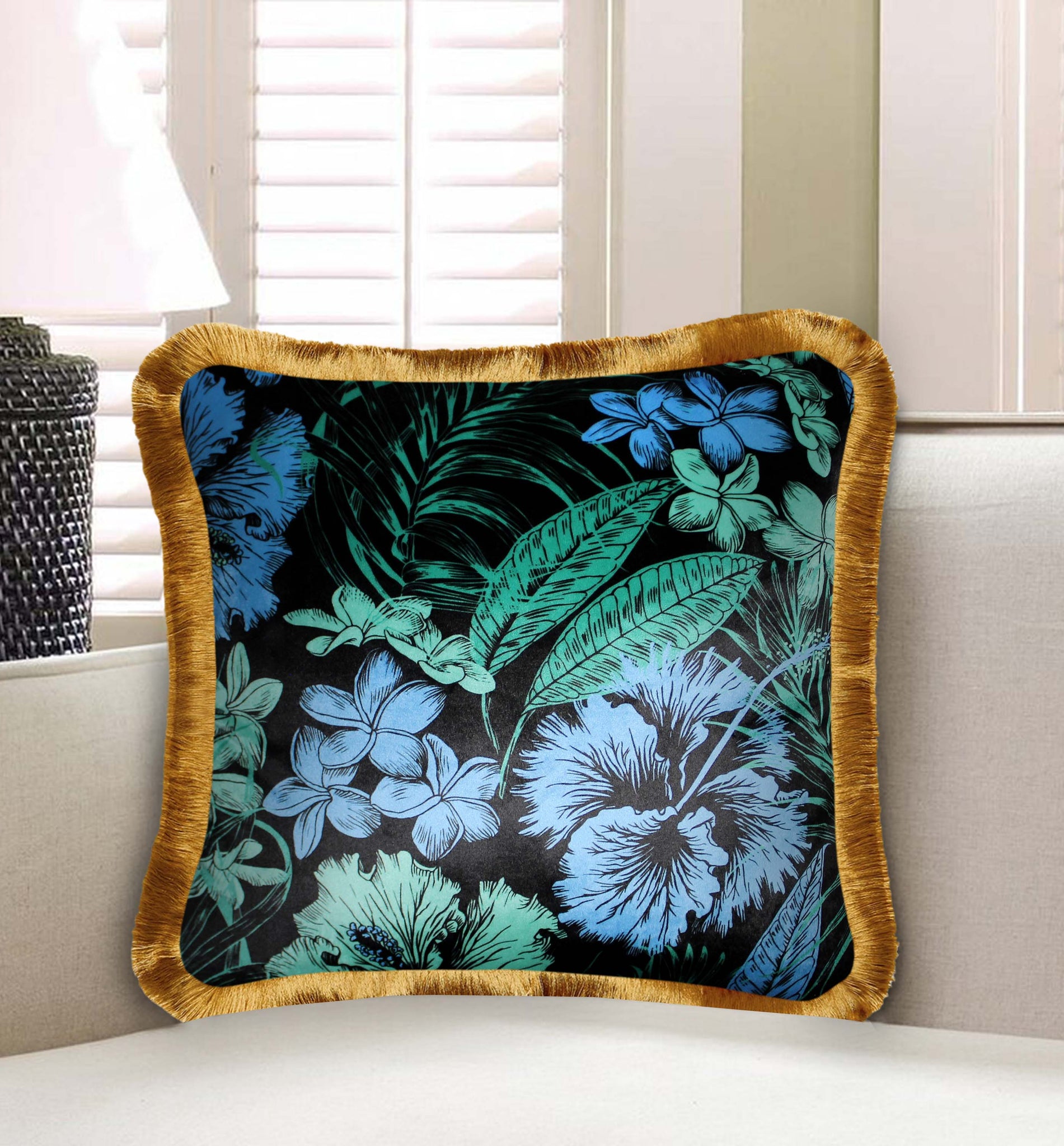 Black Velvet Cushion Cover Exotic Jungle Leaf Decorative Pillowcase Modern Home Décor Throw Pillow for Sofa Chair Couch Bedroom 45x45 cm 18x18 In